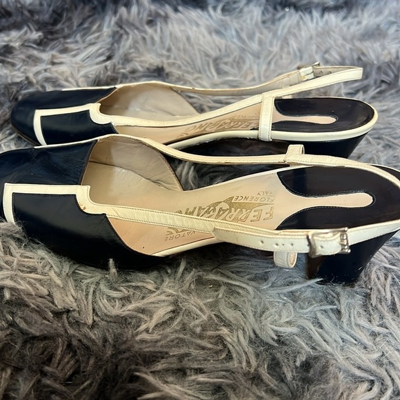 Ferragamo heels - Picture 3 of 6